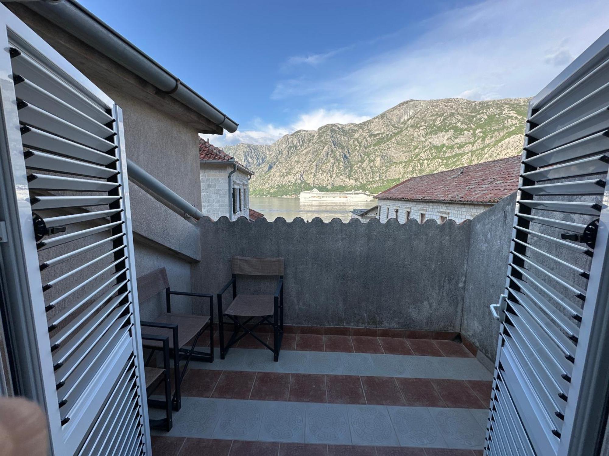 Apartments Jelena Kotor Eksteriør billede