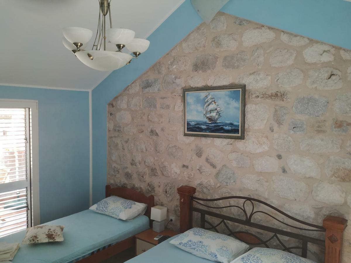 Apartments Jelena Kotor Eksteriør billede